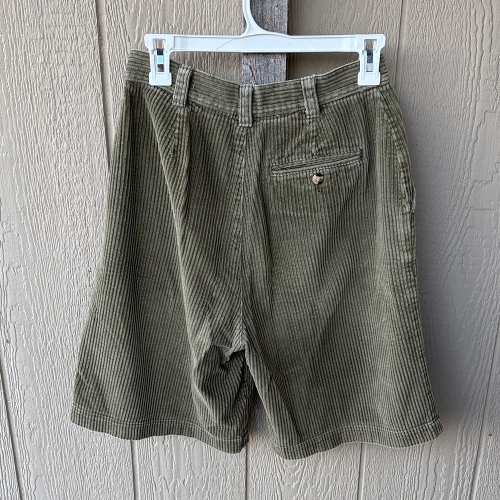 Eddie Bauer “Vintage-inspired Eddie Bauer corduroy Bermuda shorts (Y2K era)” - Picture 10 of 11